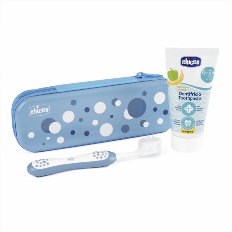 Chicco Set primi dentini Azzurro - dentifricio e spazzolino con custodia 6 mesi+ Chicco Set primi dentini Azzurro - dentifricio e spazzolino con custodia 6 mesi+