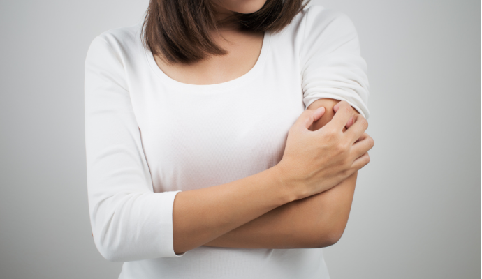 Dermatite atopica: cos’è, come si manifesta e come si gestisce