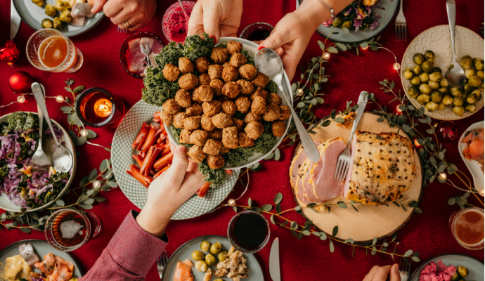Abbuffate Natalizie: come coniugare tradizione e salute? Abbuffate Natalizie: come coniugare tradizione e salute?
