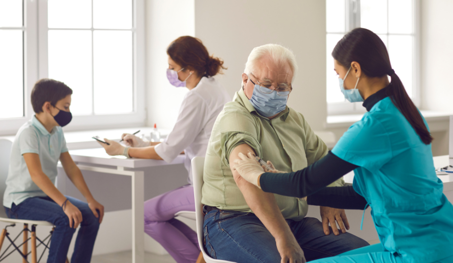 Guida ai vaccini influenzali: perché e quando farli